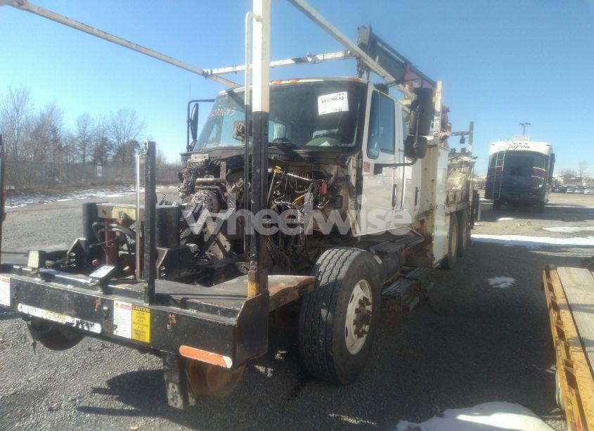 Photo 2 of 2009 International 7000 7500 (VIN 1HTWNAZT89J142797)