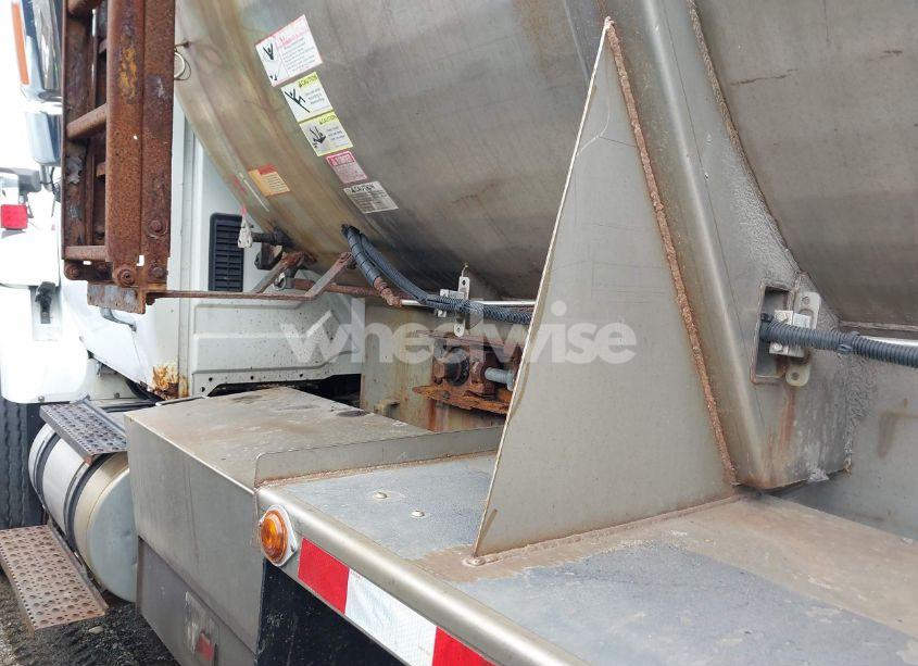 Photo 14 of 2010 International 7000 7500 (VIN 1HTWPAZT5AH182518)