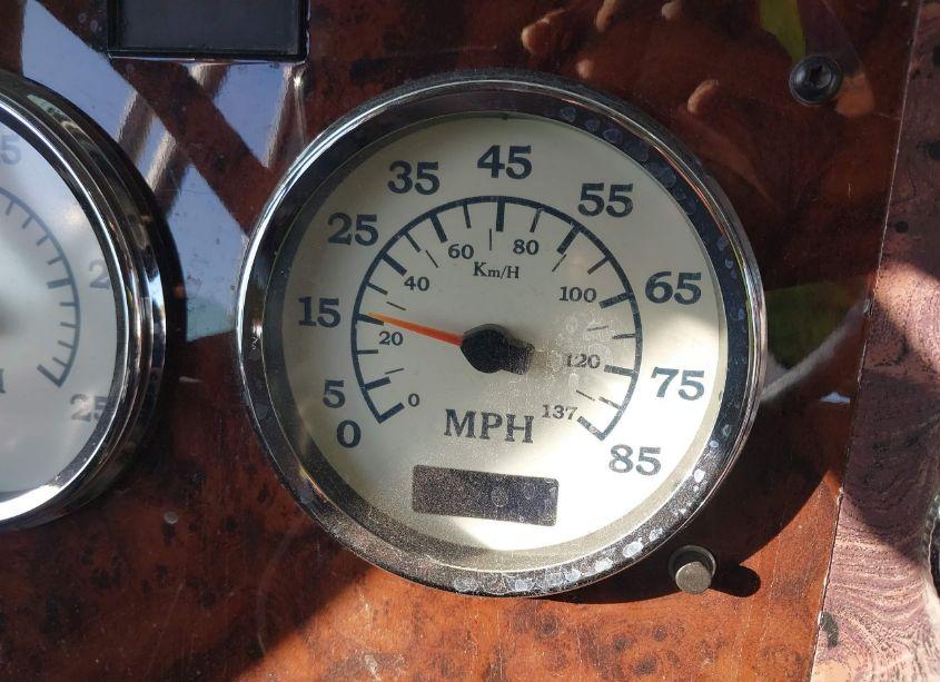 Photo 6 of 2001 International 5600 5600I (VIN 1HTXHAHT41J010413)