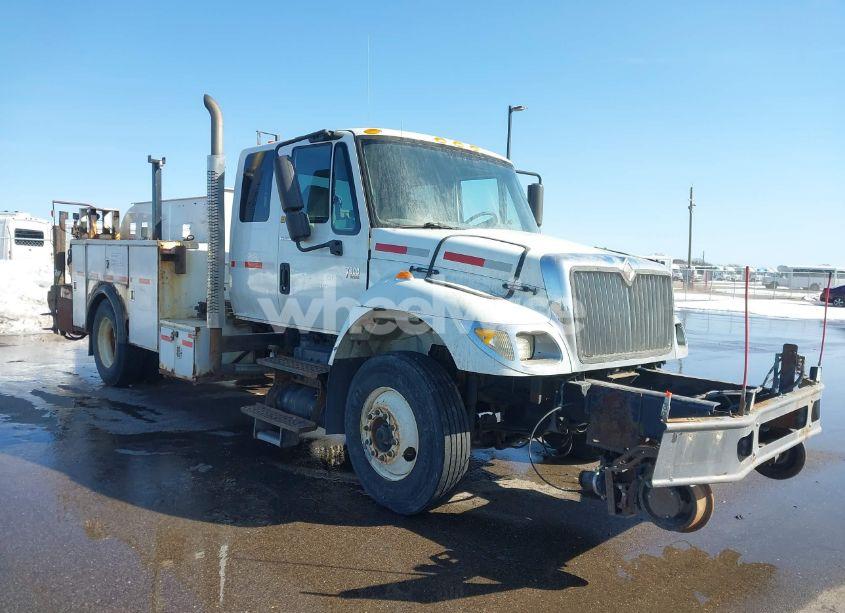 2007 International 7000 7300 (VIN 1HTZZAAN47J442199) main photo