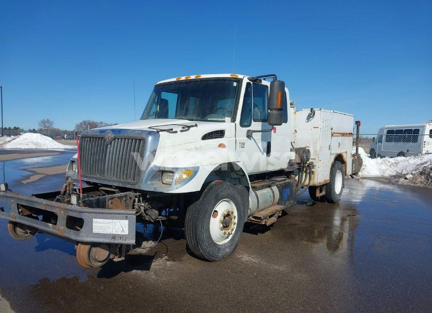 Photo 2 of 2007 International 7000 7300 (VIN 1HTZZAAN47J442199)