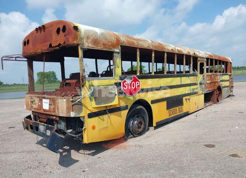 Photo 2 of 2002 International 3000 3000 (VIN 1HVBJAAR52A943971)