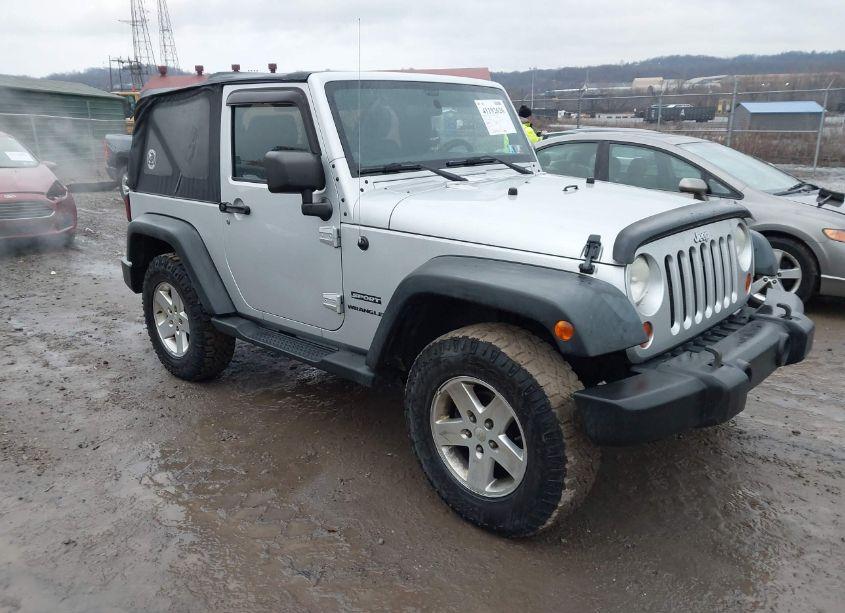 2011 Jeep Wrangler SPORT (VIN 1J4AA2D19BL556108) main photo