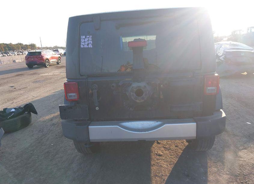 Photo 17 of 2011 Jeep Wrangler SAHARA (VIN 1J4AA5D13BL593124)