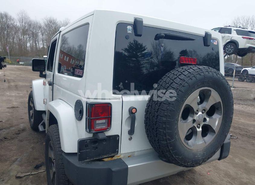 Photo 3 of 2011 Jeep Wrangler SAHARA (VIN 1J4AA5D15BL538240)
