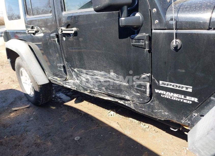 Photo 6 of 2010 Jeep Wrangler UNLIMITED SPORT (VIN 1J4BA3H12AL106495)