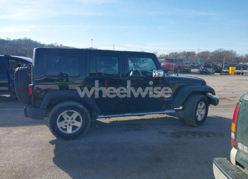 Photo 13 of 2010 Jeep Wrangler UNLIMITED SPORT (VIN 1J4BA3H13AL107400)