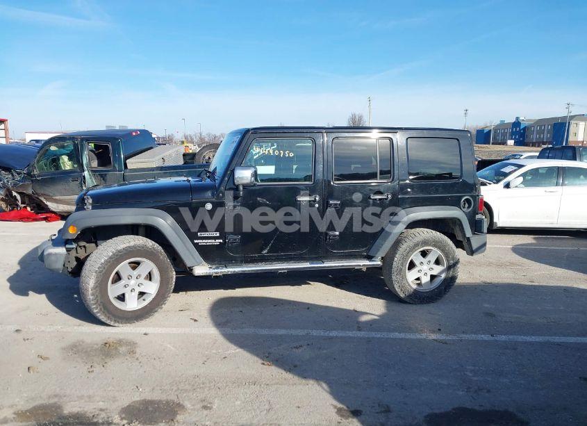 Photo 14 of 2010 Jeep Wrangler UNLIMITED SPORT (VIN 1J4BA3H13AL107400)