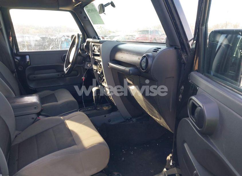 Photo 5 of 2010 Jeep Wrangler UNLIMITED SPORT (VIN 1J4BA3H13AL107400)