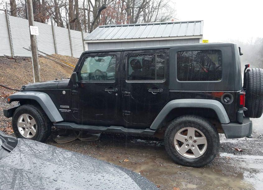 Photo 14 of 2010 Jeep Wrangler UNLIMITED SPORT (VIN 1J4BA3H16AL187730)