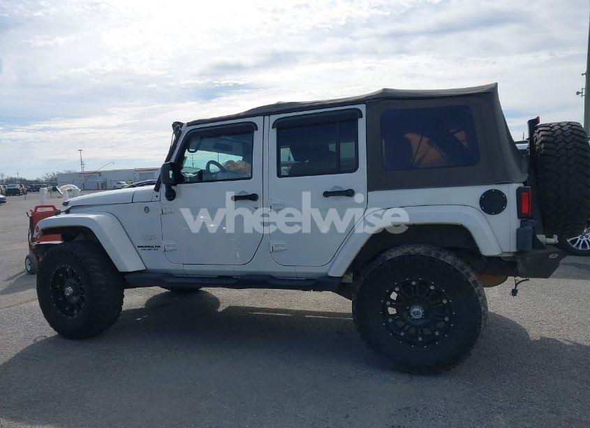 Photo 14 of 2010 Jeep Wrangler UNLIMITED SAHARA (VIN 1J4BA5H10AL209538)