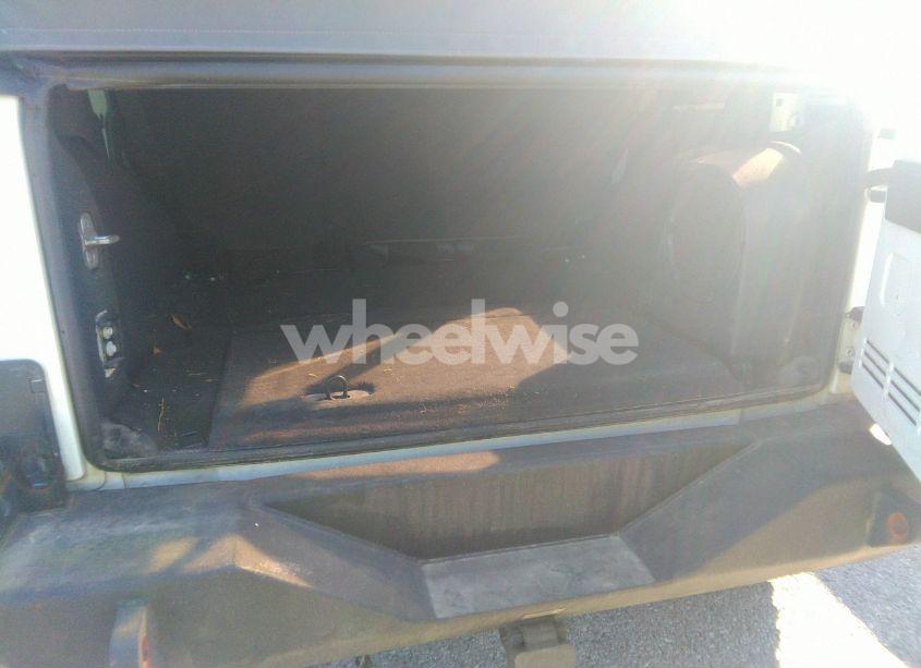 Photo 8 of 2010 Jeep Wrangler UNLIMITED SAHARA (VIN 1J4BA5H10AL209538)