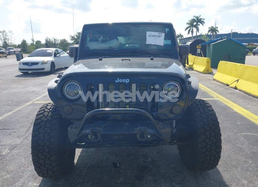 Photo 12 of 2011 Jeep Wrangler UNLIMITED SAHARA (VIN 1J4BA5H11BL520669)