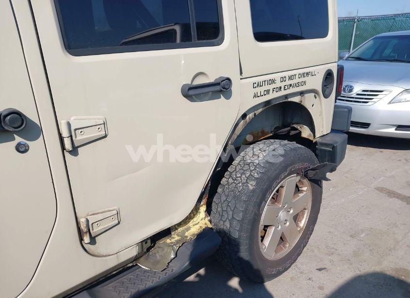 Photo 6 of 2011 Jeep Wrangler UNLIMITED SAHARA (VIN 1J4BA5H11BL576885)