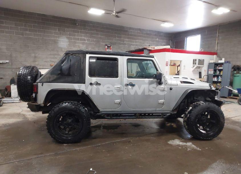 Photo 13 of 2011 Jeep Wrangler UNLIMITED SAHARA (VIN 1J4BA5H14BL593258)