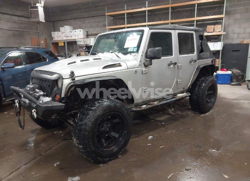 Photo 2 of 2011 Jeep Wrangler UNLIMITED SAHARA (VIN 1J4BA5H14BL593258)