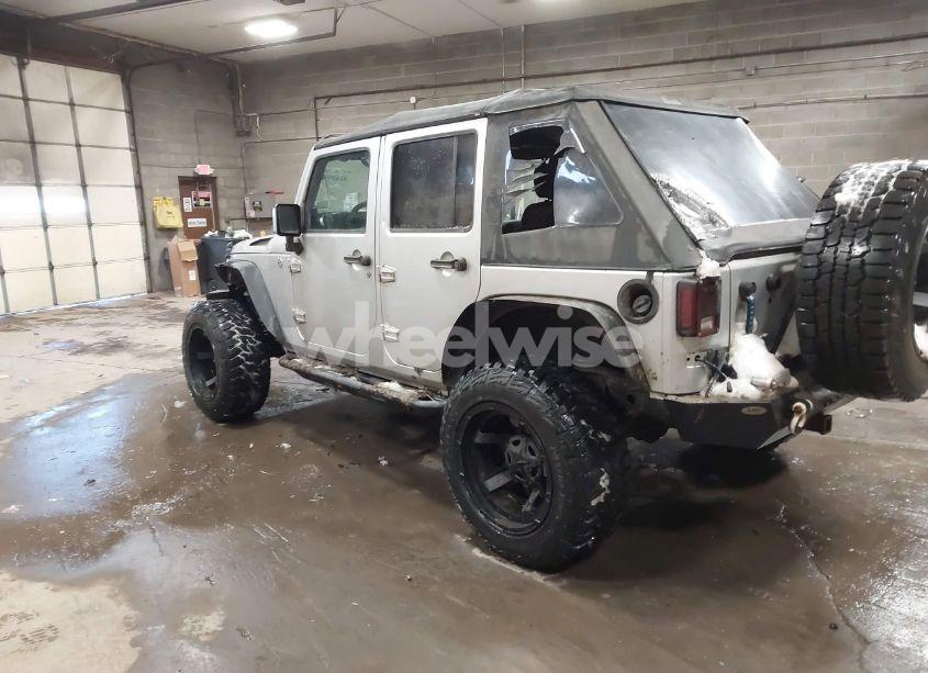 Photo 3 of 2011 Jeep Wrangler UNLIMITED SAHARA (VIN 1J4BA5H14BL593258)