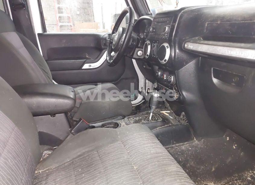 Photo 5 of 2011 Jeep Wrangler UNLIMITED SAHARA (VIN 1J4BA5H14BL593258)