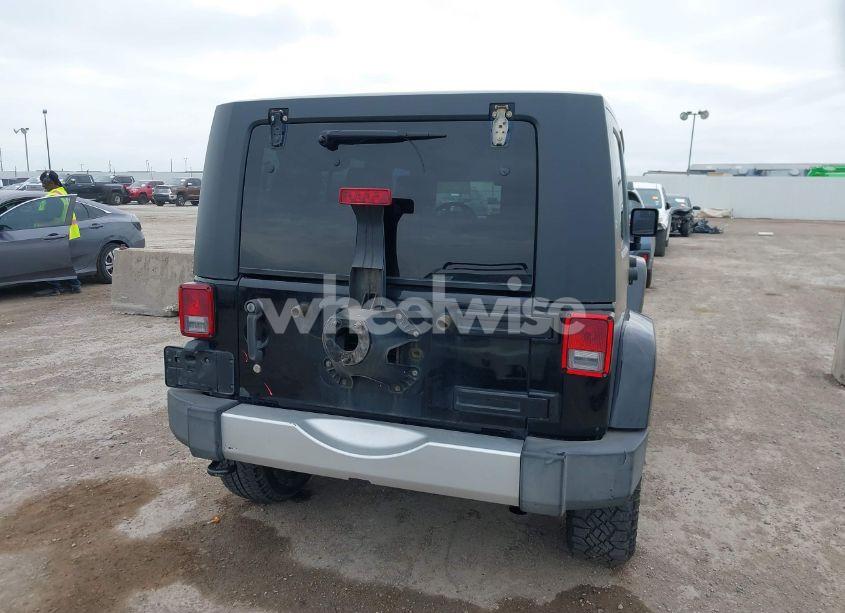 Photo 16 of 2010 Jeep Wrangler UNLIMITED SAHARA (VIN 1J4BA5H15AL142015)