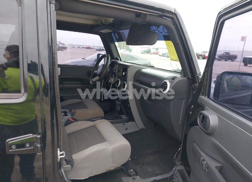 Photo 5 of 2010 Jeep Wrangler UNLIMITED SAHARA (VIN 1J4BA5H15AL142015)