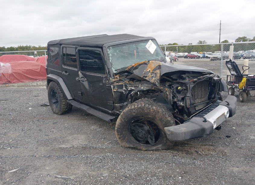 2010 Jeep Wrangler UNLIMITED SAHARA (VIN 1J4BA5H16AL137597) main photo