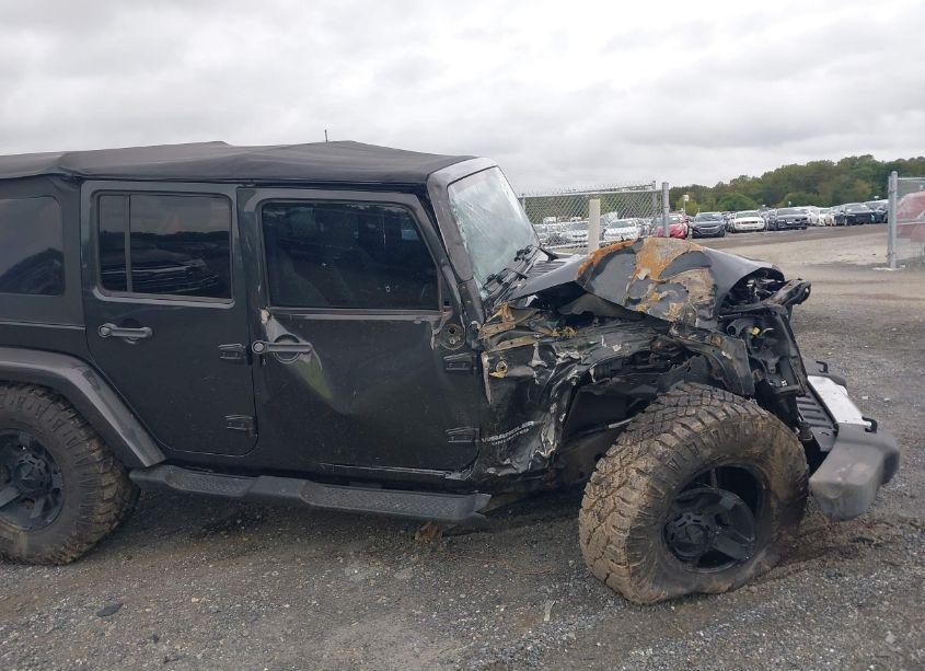 Photo 14 of 2010 Jeep Wrangler UNLIMITED SAHARA (VIN 1J4BA5H16AL137597)