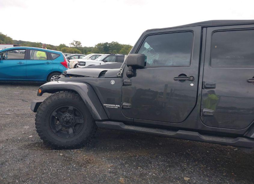 Photo 15 of 2010 Jeep Wrangler UNLIMITED SAHARA (VIN 1J4BA5H16AL137597)