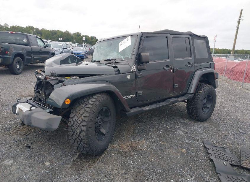 Photo 2 of 2010 Jeep Wrangler UNLIMITED SAHARA (VIN 1J4BA5H16AL137597)