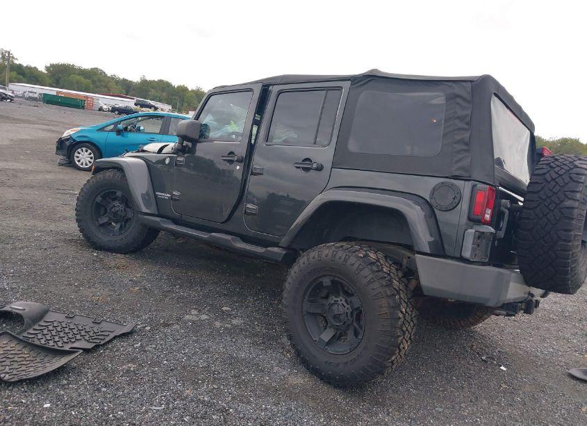 Photo 3 of 2010 Jeep Wrangler UNLIMITED SAHARA (VIN 1J4BA5H16AL137597)