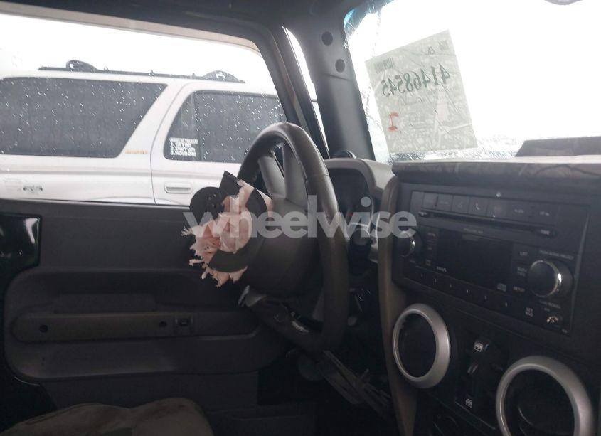 Photo 14 of 2010 Jeep Wrangler UNLIMITED SAHARA (VIN 1J4BA5H17AL141058)