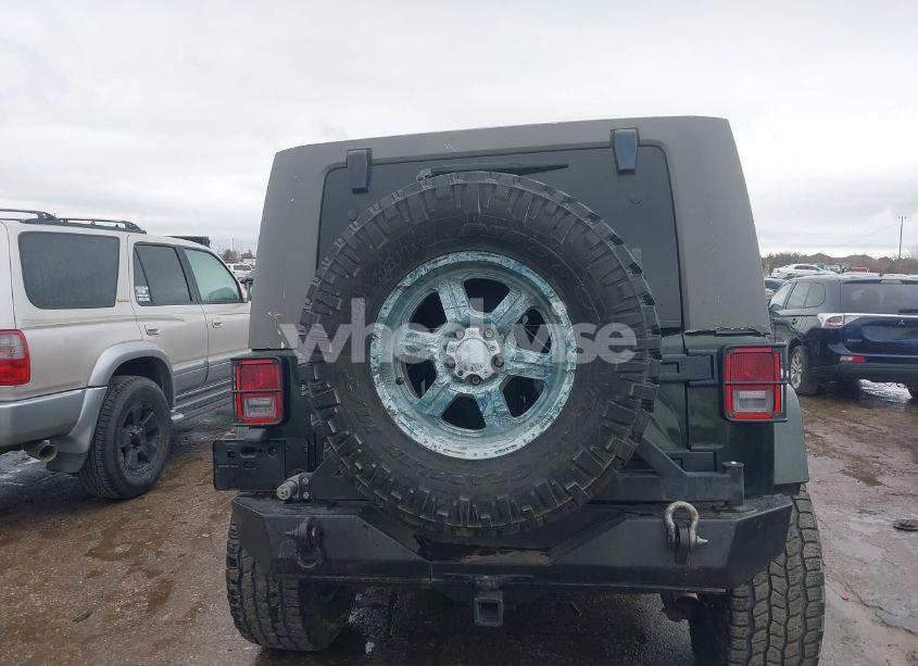 Photo 15 of 2010 Jeep Wrangler UNLIMITED SAHARA (VIN 1J4BA5H17AL141058)