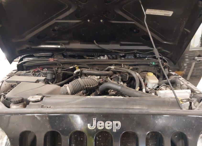 Photo 10 of 2011 Jeep Wrangler UNLIMITED SAHARA (VIN 1J4BA5H17BL633574)