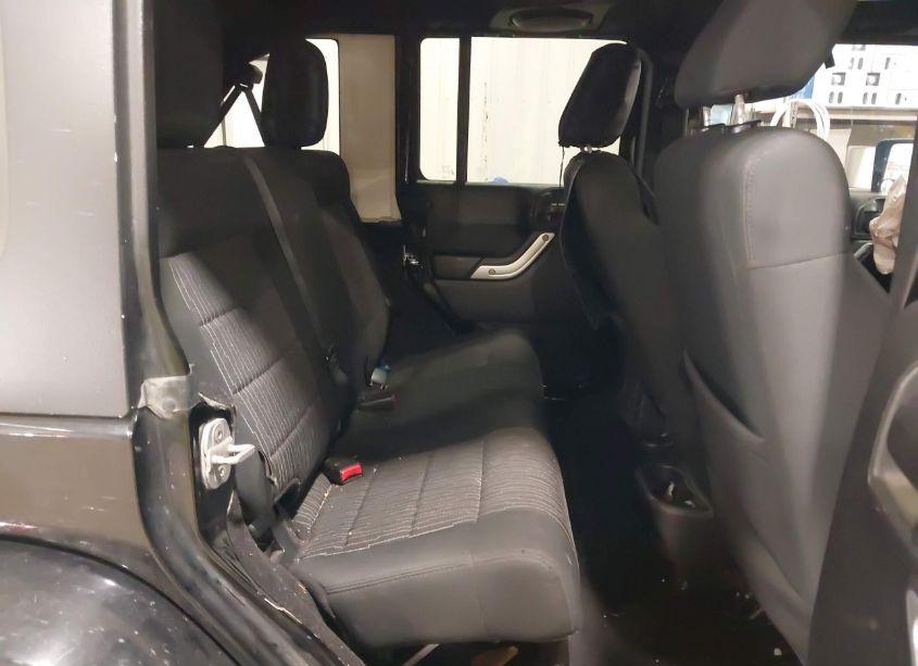 Photo 8 of 2011 Jeep Wrangler UNLIMITED SAHARA (VIN 1J4BA5H17BL633574)