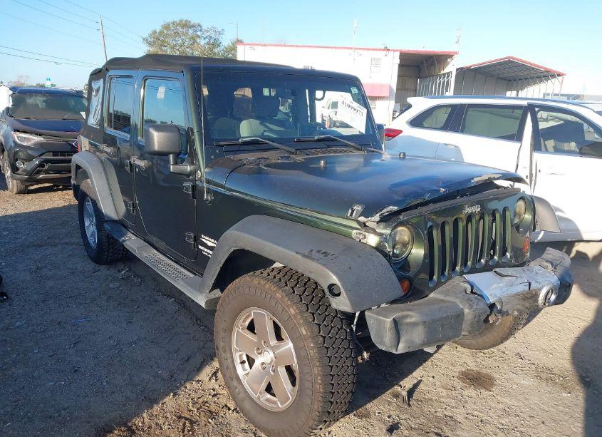 2010 Jeep Wrangler UNLIMITED SAHARA (VIN 1J4BA5H1XAL231806) main photo