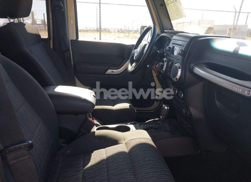 Photo 5 of 2011 Jeep Wrangler UNLIMITED SAHARA (VIN 1J4BA5H1XBL634265)