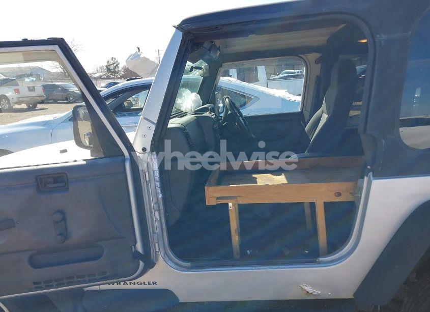 Photo 5 of 2004 Jeep Wrangler SPORT RHD (VIN 1J4F449SX4P780560)