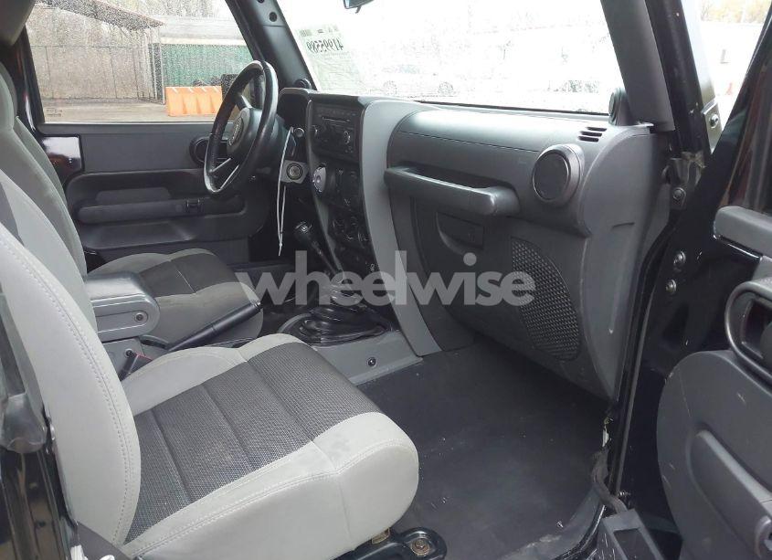 Photo 5 of 2007 Jeep Wrangler X (VIN 1J4FA24107L135388)