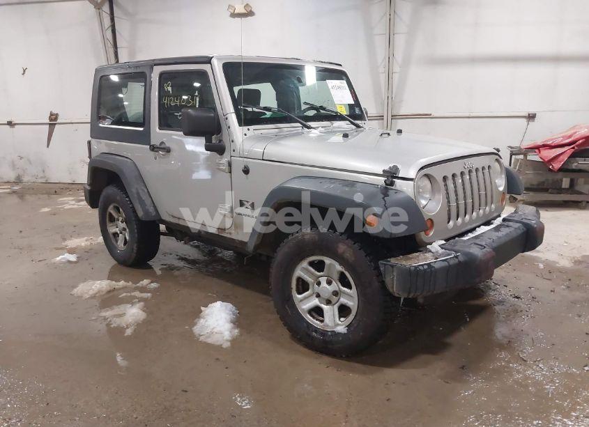 2007 Jeep Wrangler X (VIN 1J4FA24117L135531) main photo