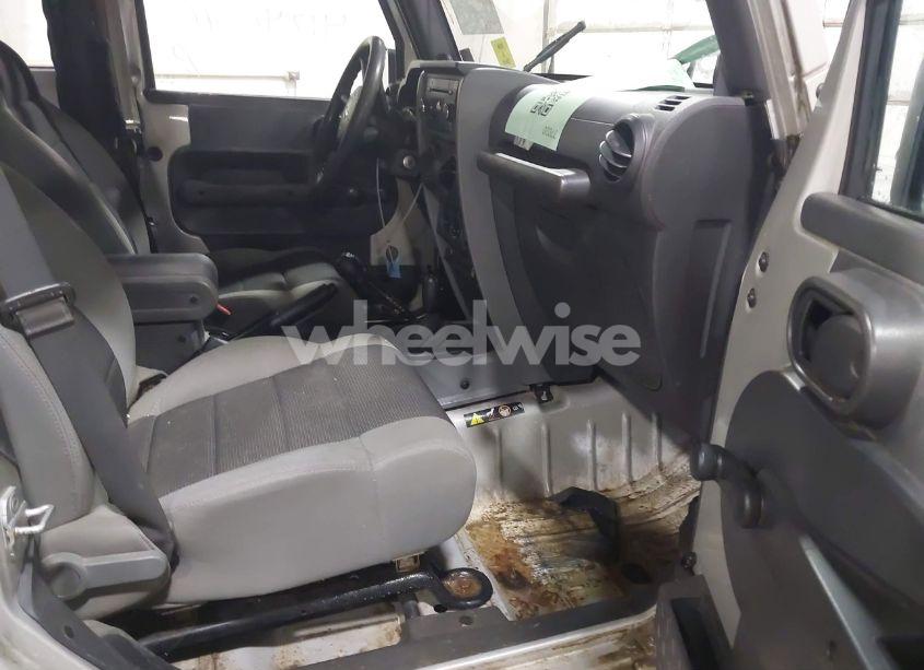 Photo 5 of 2007 Jeep Wrangler X (VIN 1J4FA24117L135531)