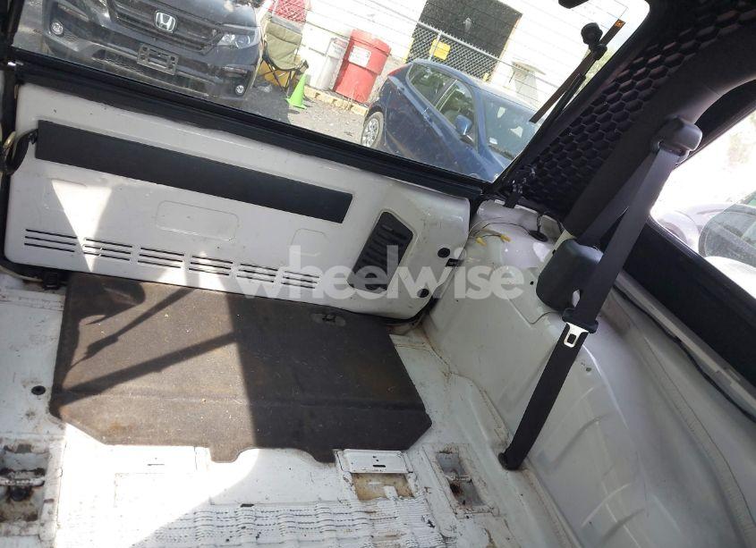 Photo 8 of 2009 Jeep Wrangler X (VIN 1J4FA24119L727658)