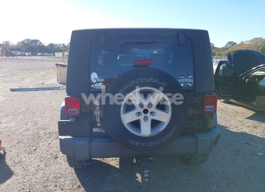Photo 16 of 2009 Jeep Wrangler X (VIN 1J4FA24119L756514)