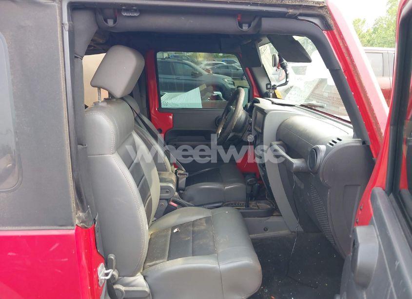 Photo 5 of 2009 Jeep Wrangler X (VIN 1J4FA24129L716085)