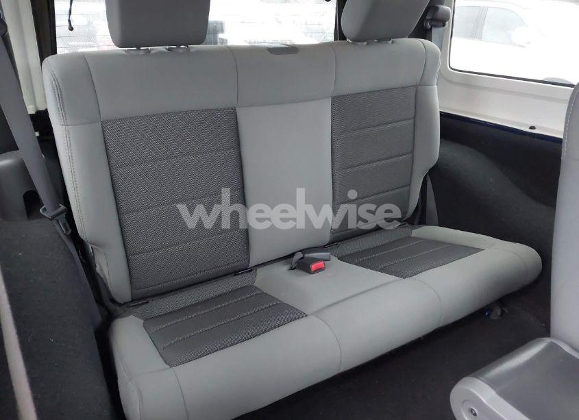 Photo 8 of 2009 Jeep Wrangler X (VIN 1J4FA24129L765352)