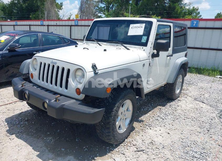 Photo 2 of 2009 Jeep Wrangler X (VIN 1J4FA24149L781794)