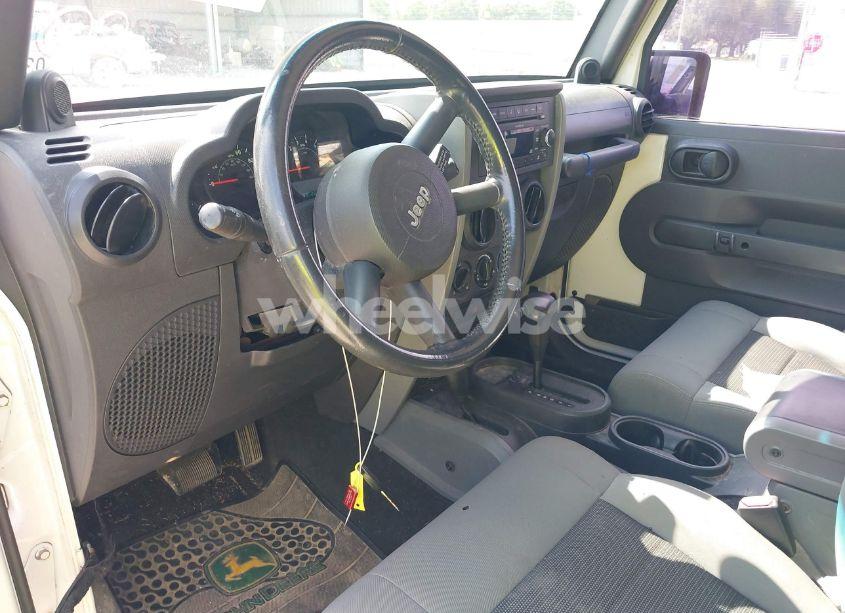 Photo 5 of 2009 Jeep Wrangler X (VIN 1J4FA24149L781794)