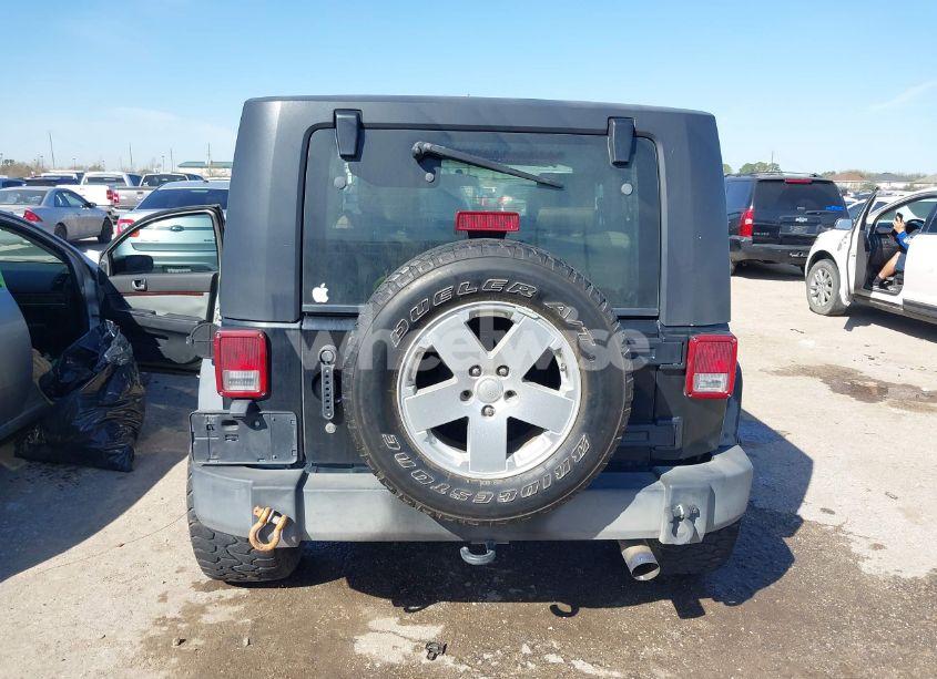 Photo 16 of 2007 Jeep Wrangler X (VIN 1J4FA24157L222980)