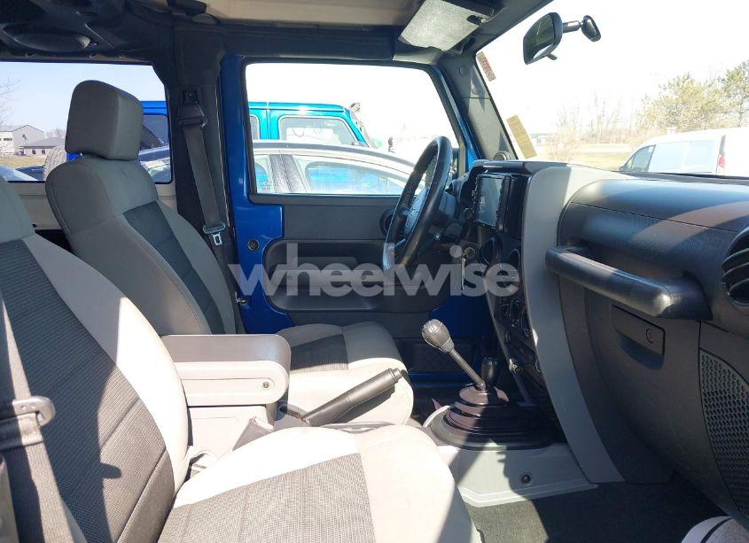 Photo 5 of 2009 Jeep Wrangler X (VIN 1J4FA24169L739367)