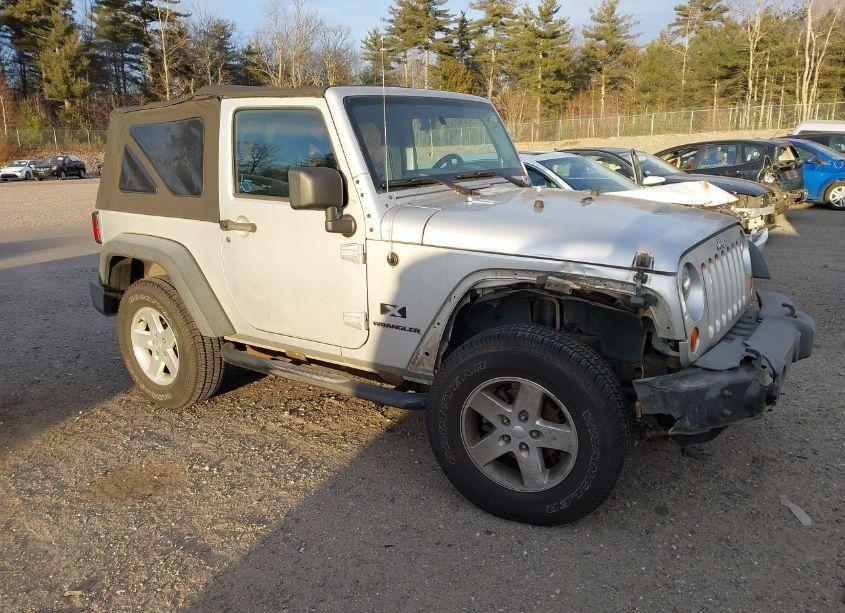 2009 Jeep Wrangler X (VIN 1J4FA24169L759814) main photo
