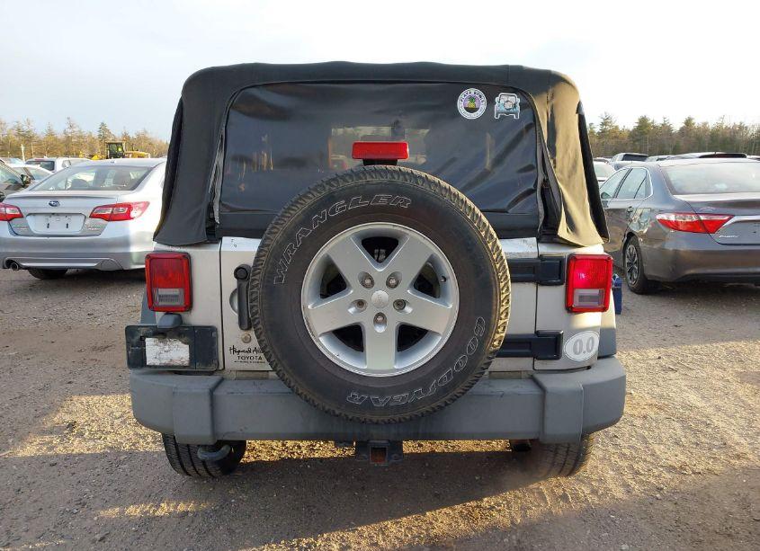 Photo 16 of 2009 Jeep Wrangler X (VIN 1J4FA24169L759814)