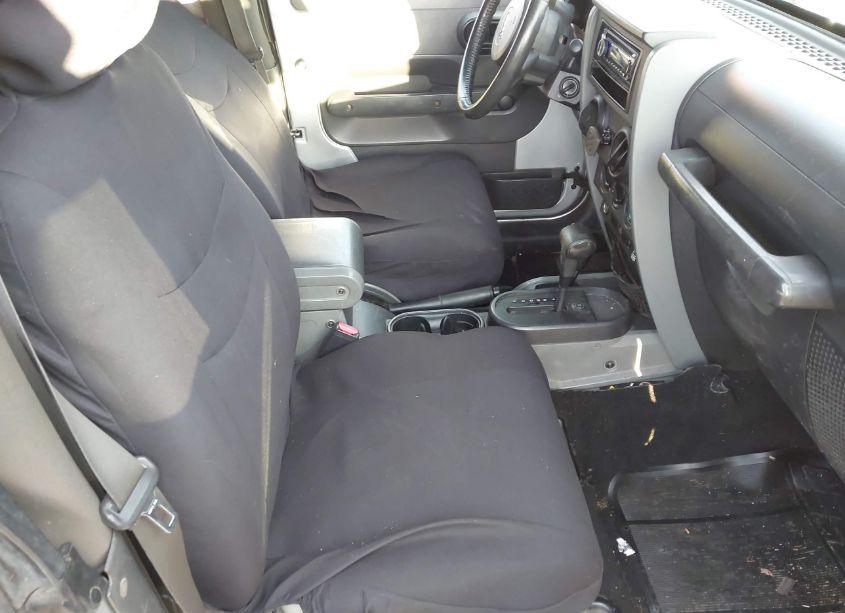 Photo 5 of 2009 Jeep Wrangler X (VIN 1J4FA24169L759814)